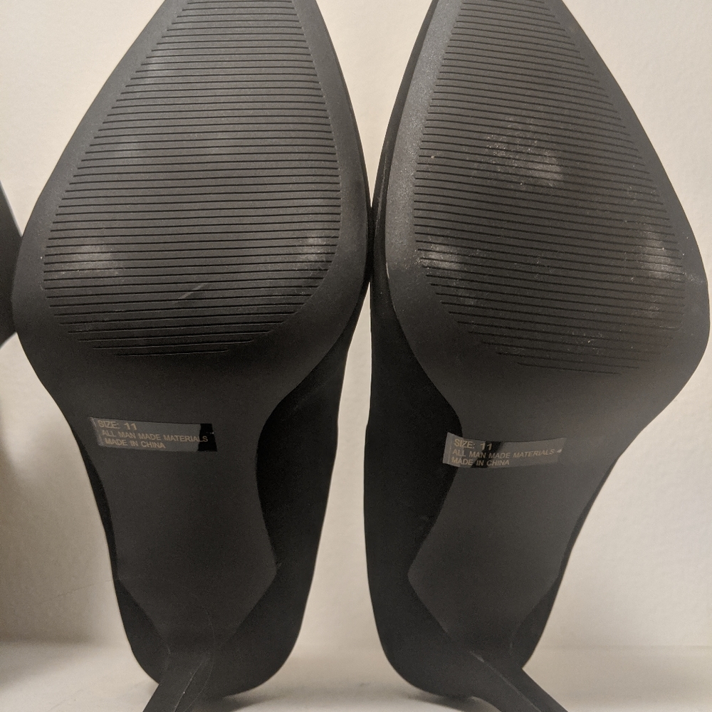 High Heels - Picture 2 of 3